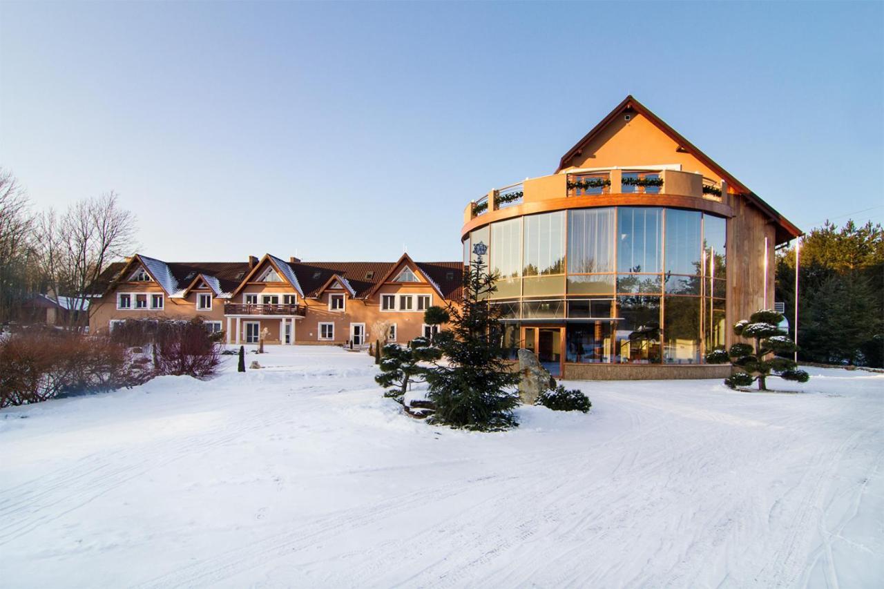 Hotel Pory Roku Czysteblota Экстерьер фото